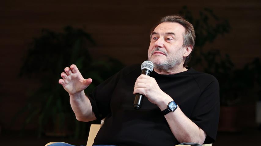 АЛЕКСЕЙ УЧИТЕЛЬ: «Я СТРЕМЛЮСЬ К ТОМУ, ЧТОБЫ АКТЕР В ЖИЗНИ НАПОМИНАЛ ГЕРОЯ»